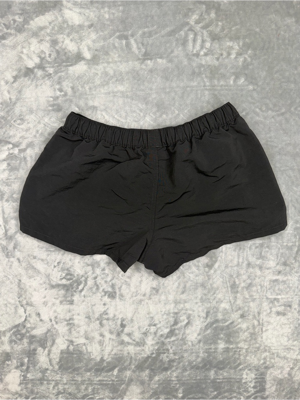 Patagonia Women's Black Barely Baggies 2.5 in Athletic Shorts with Elastic Waist - Picture 3 of 9